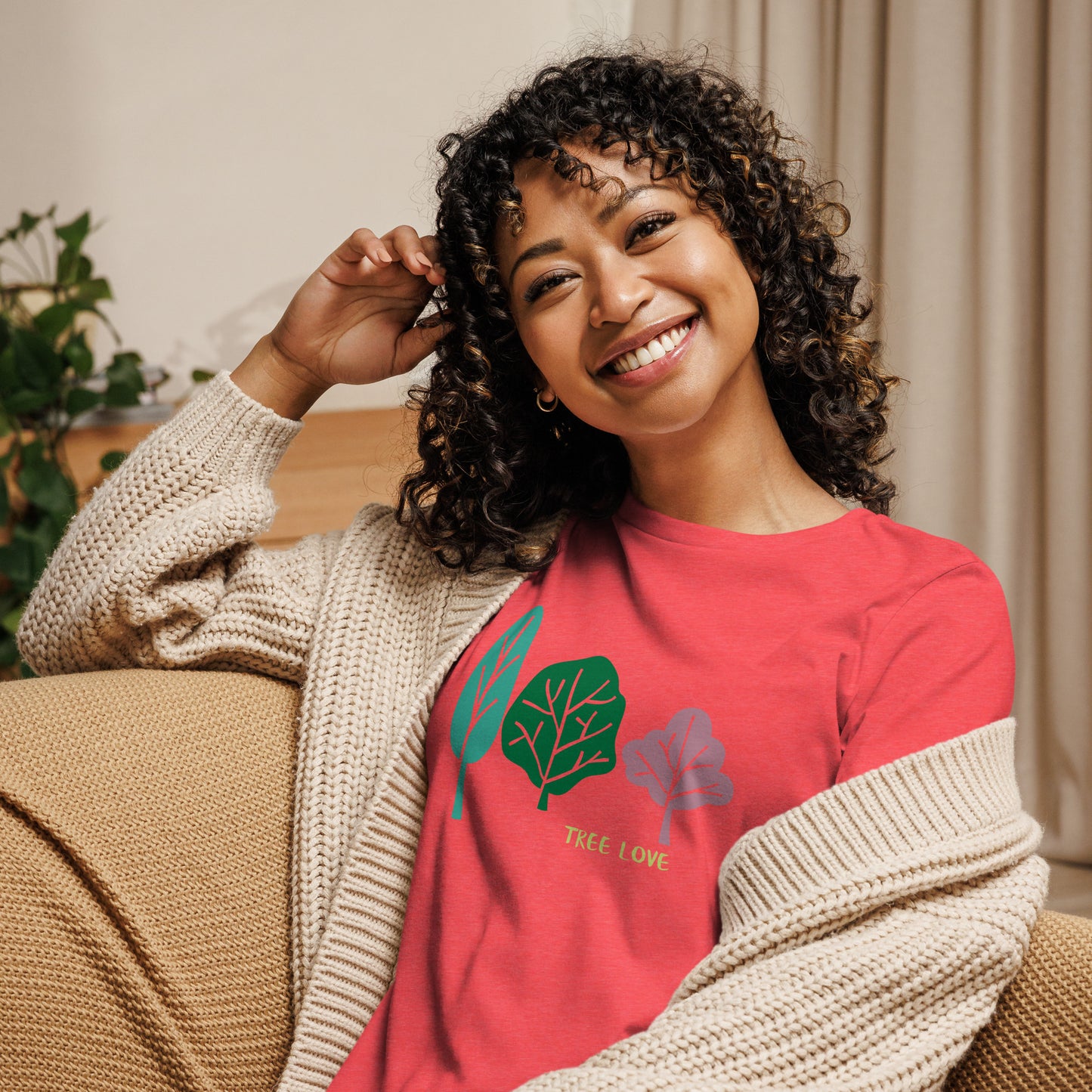 Women Tree love Tee